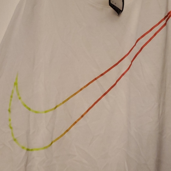 NWT Nike tank top - Picture 2 of 3